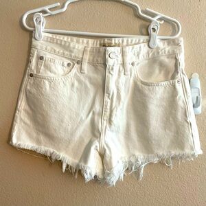 Madewell Women’s Relaxed White Denim‎ Cut Off Shorts size 27 boho